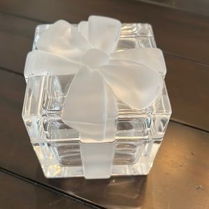 Tiffany & Co. Crystal Trinket Box Bow design